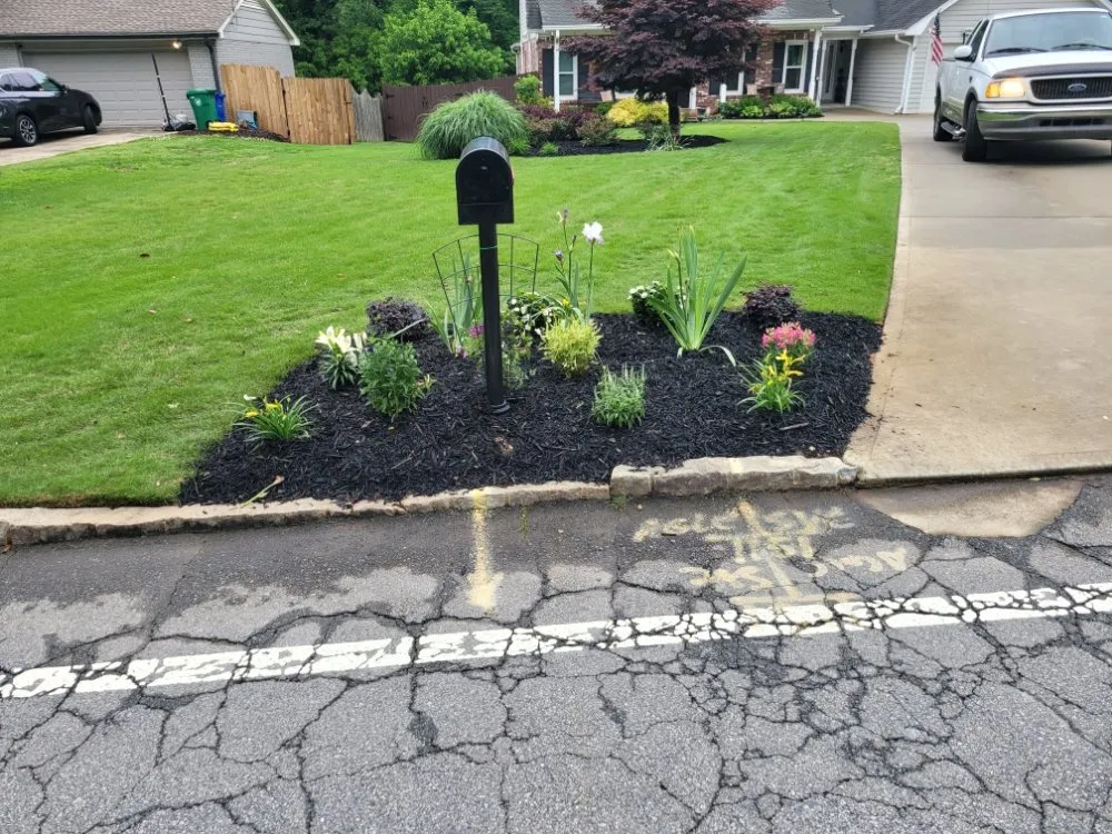 Top-rated lawn care service in Acworth, GA - Dlm Landscapes