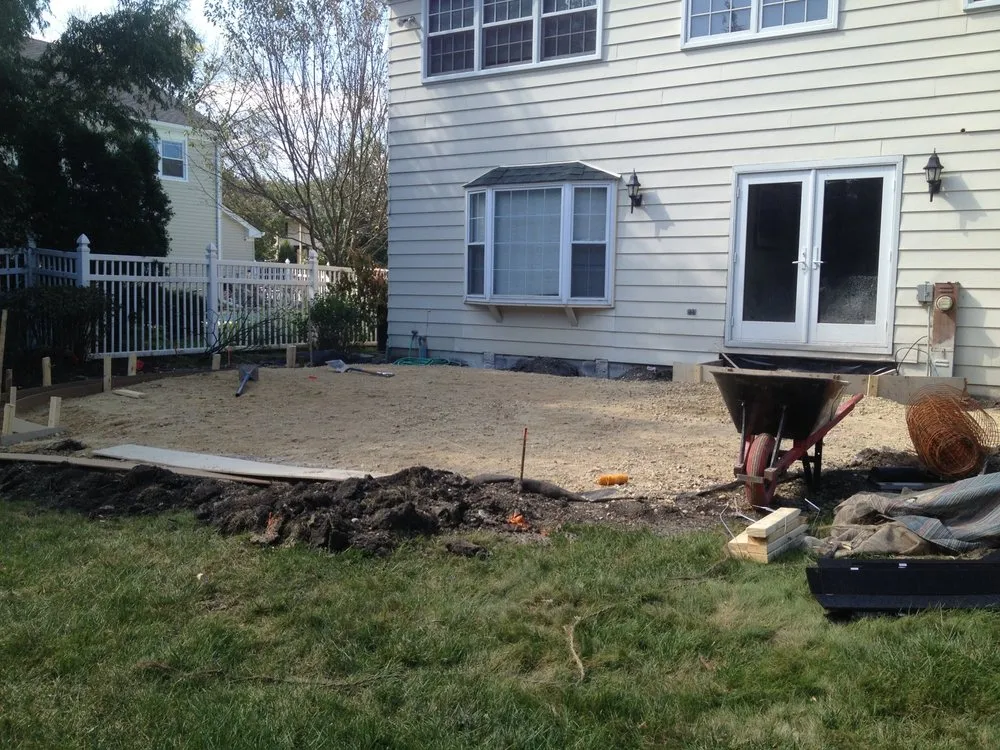 Custom yard maintenance in Palatine, IL - DLS Landscaping