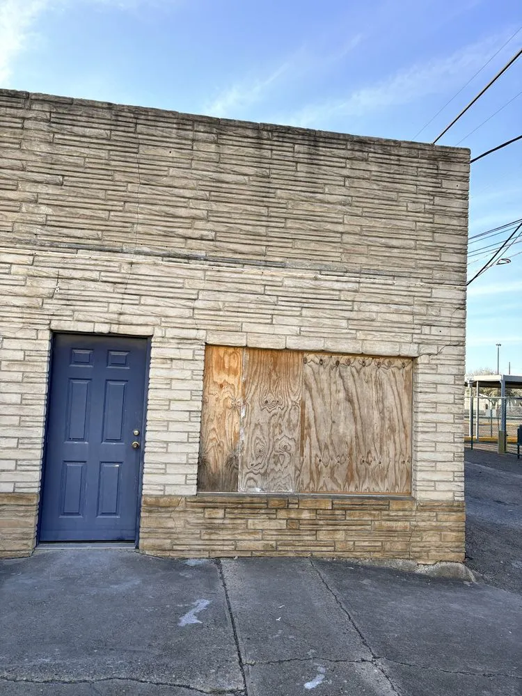 Expert lawn mowing service in Harlingen, TX - DLT Lawn Care