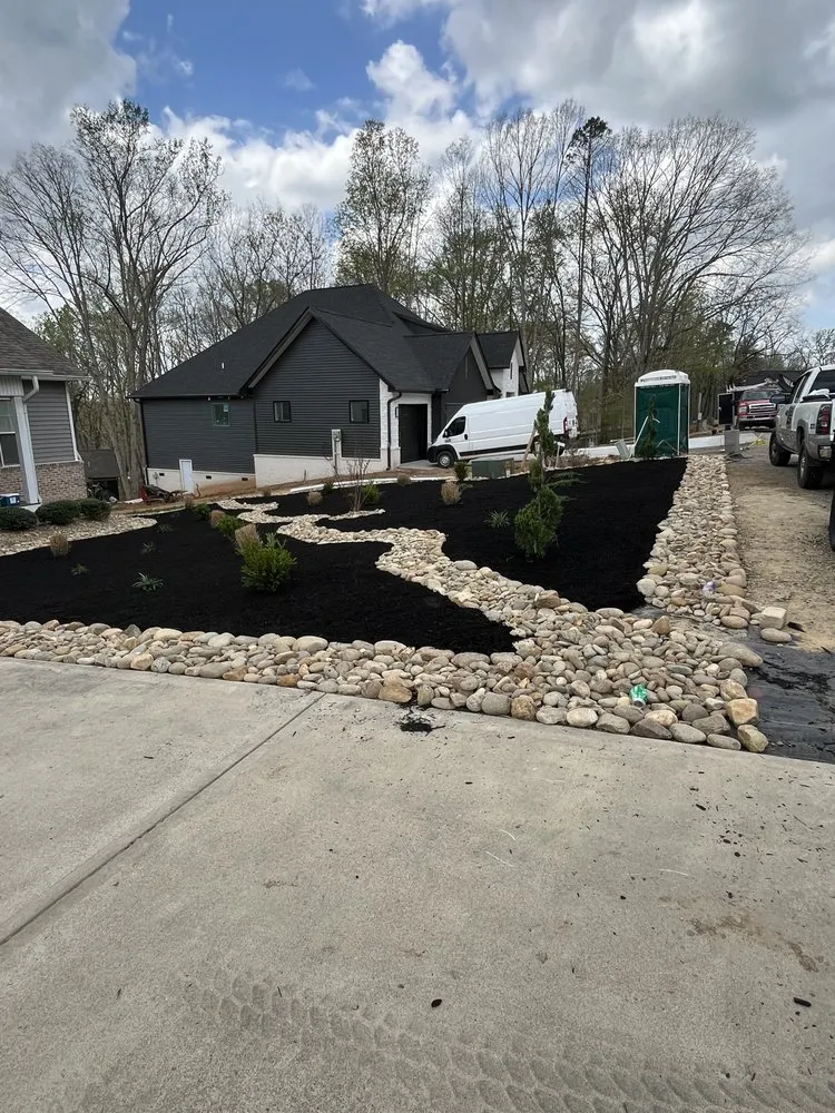 Reliable yard cleanup service for homes across Knoxville, TN - D&M Evergreen Eden Landscaping