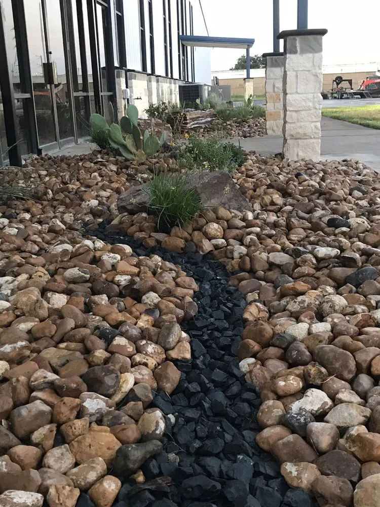 Expert lawn care service experts serving Houston, TX - DM Landscape and Outdoor Lighting