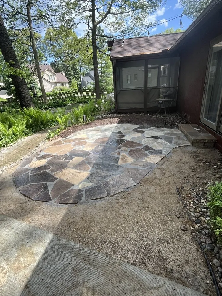 Affordable landscaping services experts serving Pontiac, MI - Dm Landscaping and Junk Removal