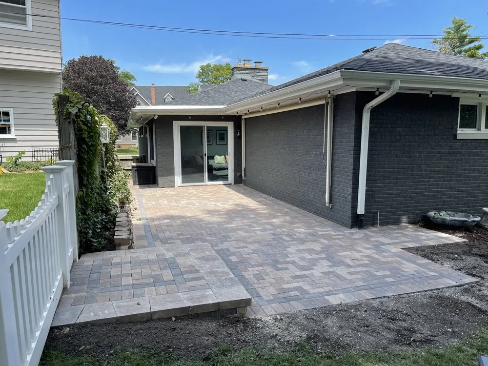 Expert residential landscaping in Aurora, IL - D&M Landscaping and Paving