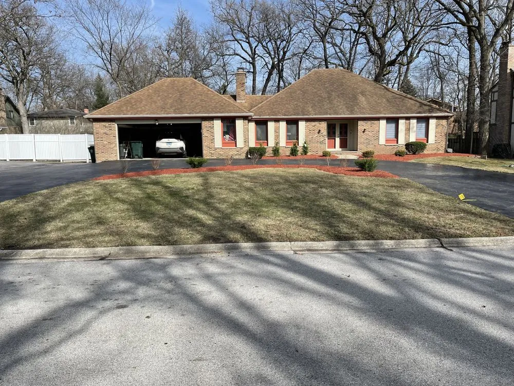 Local lawn care service experts serving Aurora, IL - D&M Landscaping and Paving