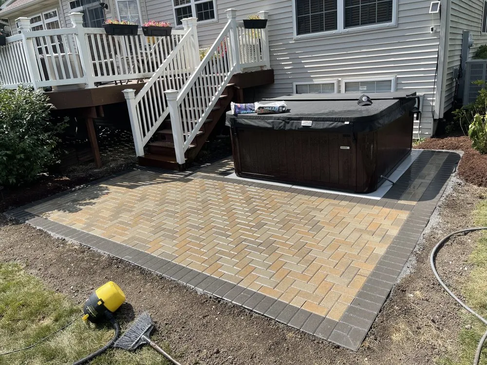 Expert yard cleanup service for beautiful yards across Aurora, IL - D&M Landscaping and Paving