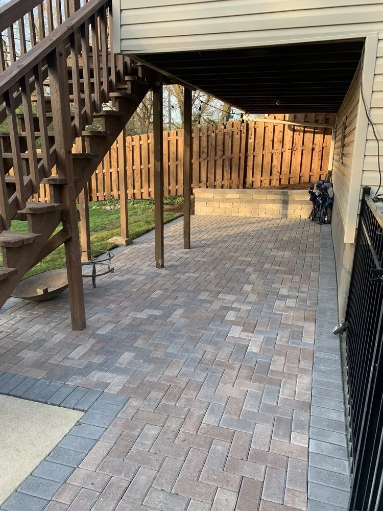 Trusted landscaping services experts serving Aurora, IL - D&M Landscaping and Paving