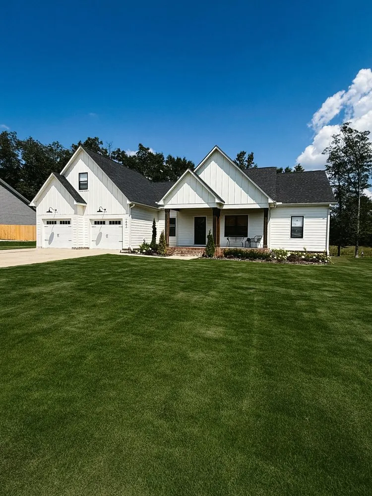 Expert lawn care service experts serving Hanceville, AL - D&M Landscaping and Turf Management