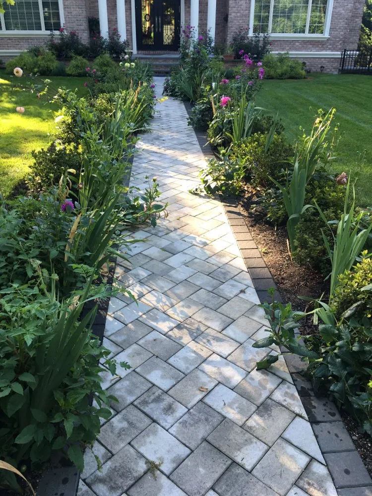 Top-rated yard cleanup service experts serving Great Neck, NY - DM Landscaping Design