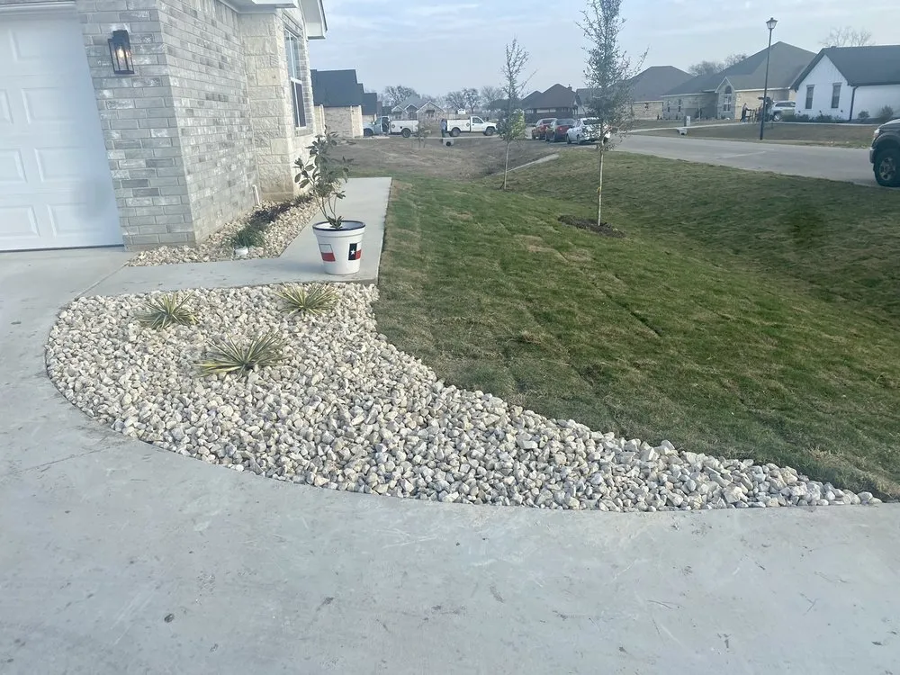 Top-rated residential landscaping experts serving Temple, TX - D&M Landscaping Kings