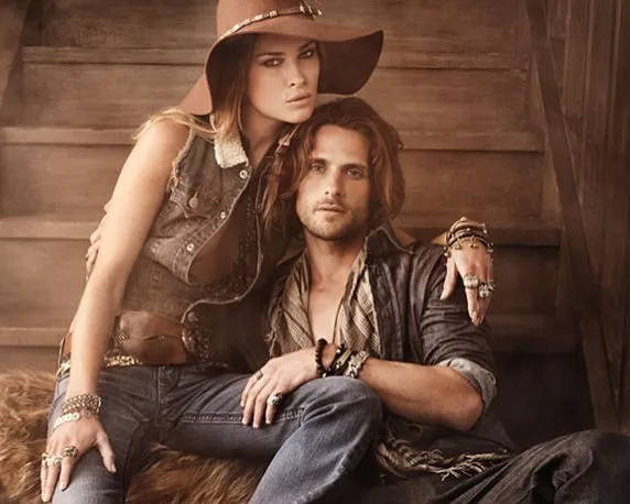 Professional lawn mowing service experts serving Las Vegas, NV - DM Luxury Landscape & Maintenance