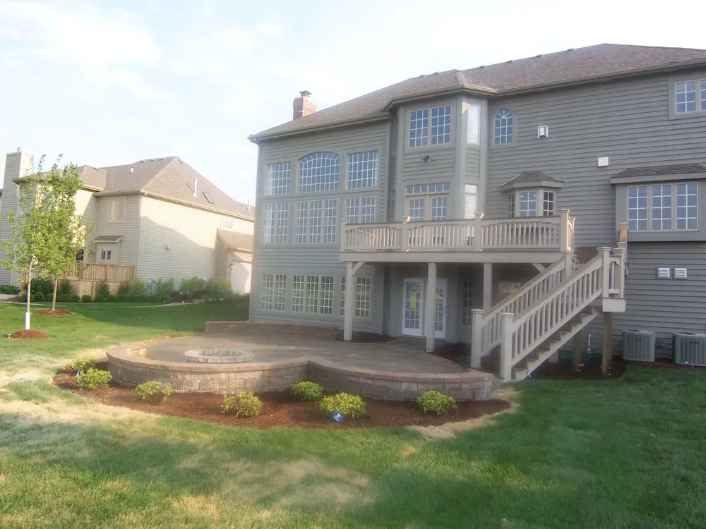 Expert outdoor landscaping in Burr Ridge, IL - DM Outdoor Living Spaces