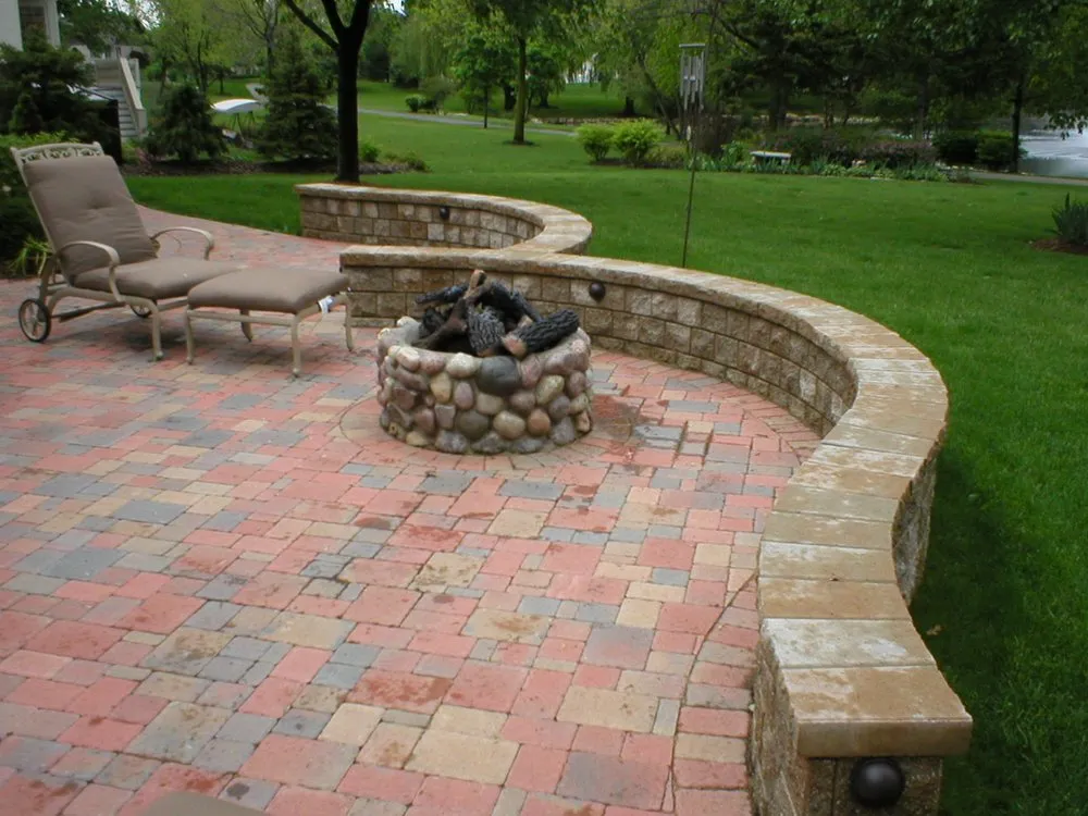 Trusted outdoor landscaping with custom design in Burr Ridge, IL by DM Outdoor Living Spaces