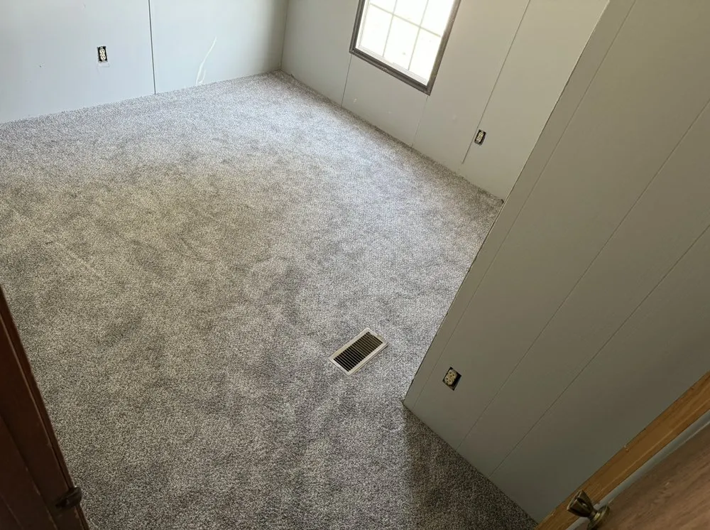 Custom yard cleanup service in De Soto, MO by D&M Services