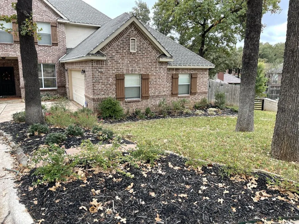 Trusted yard maintenance in Hurst, TX by D&M Services