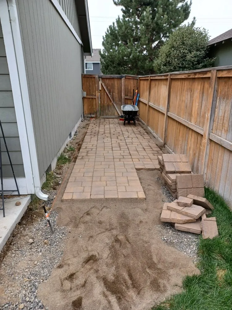 Affordable garden landscaping in Redmond, OR by DMC Contracting
