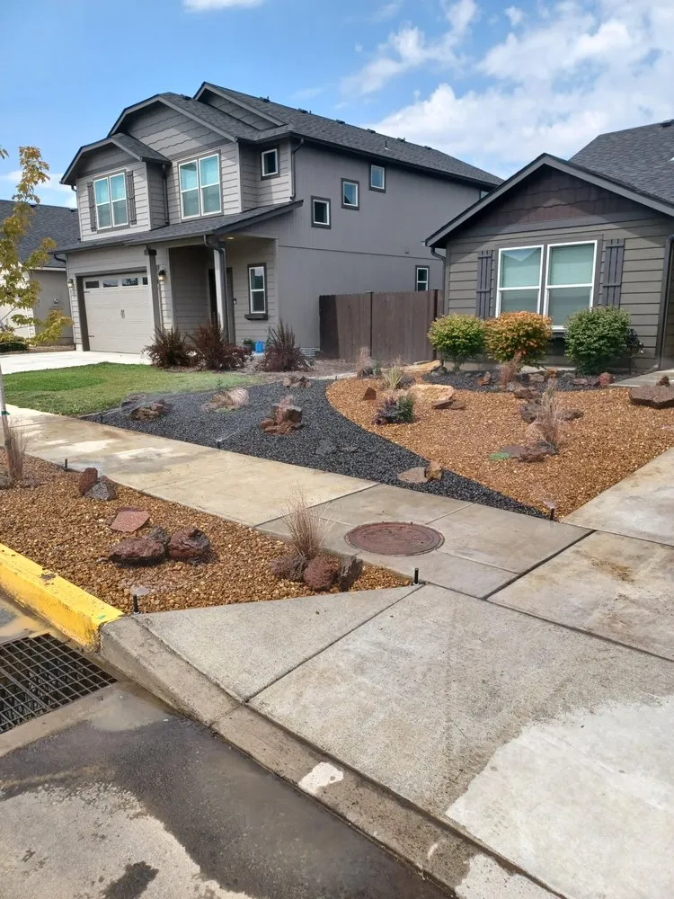 Expert outdoor landscaping in Redmond, OR by DMC Contracting