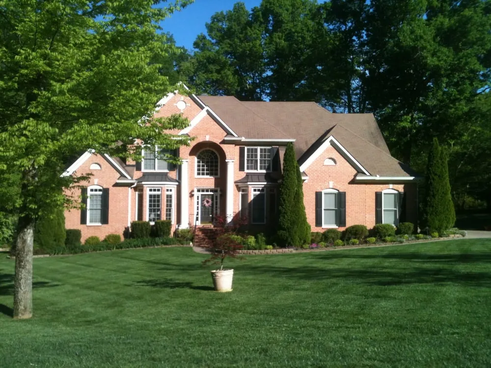 Local yard maintenance in Murfreesboro, TN by DMC Lawn & Landscape