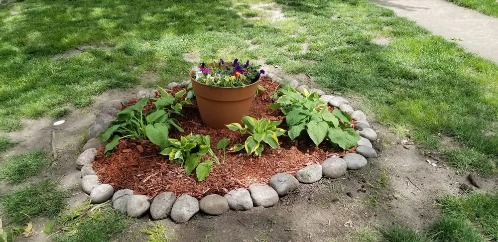 Custom outdoor landscaping experts serving Jacksonville, IL - DMC Lawn Maintenance