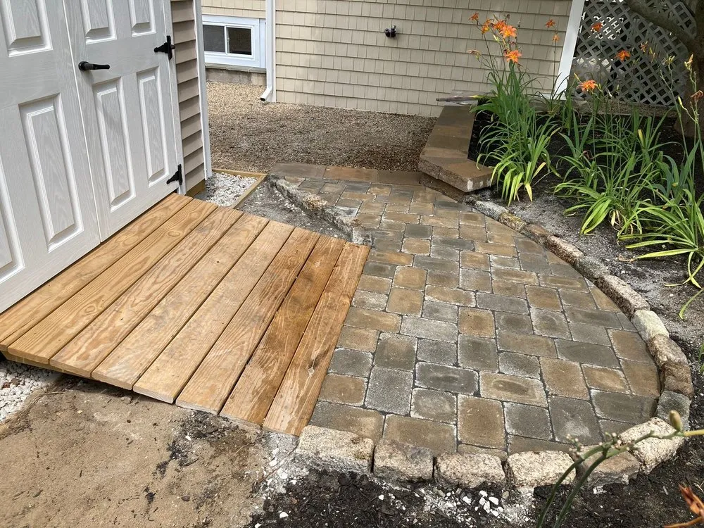 Professional landscape design in Merrimack, NH - DMP