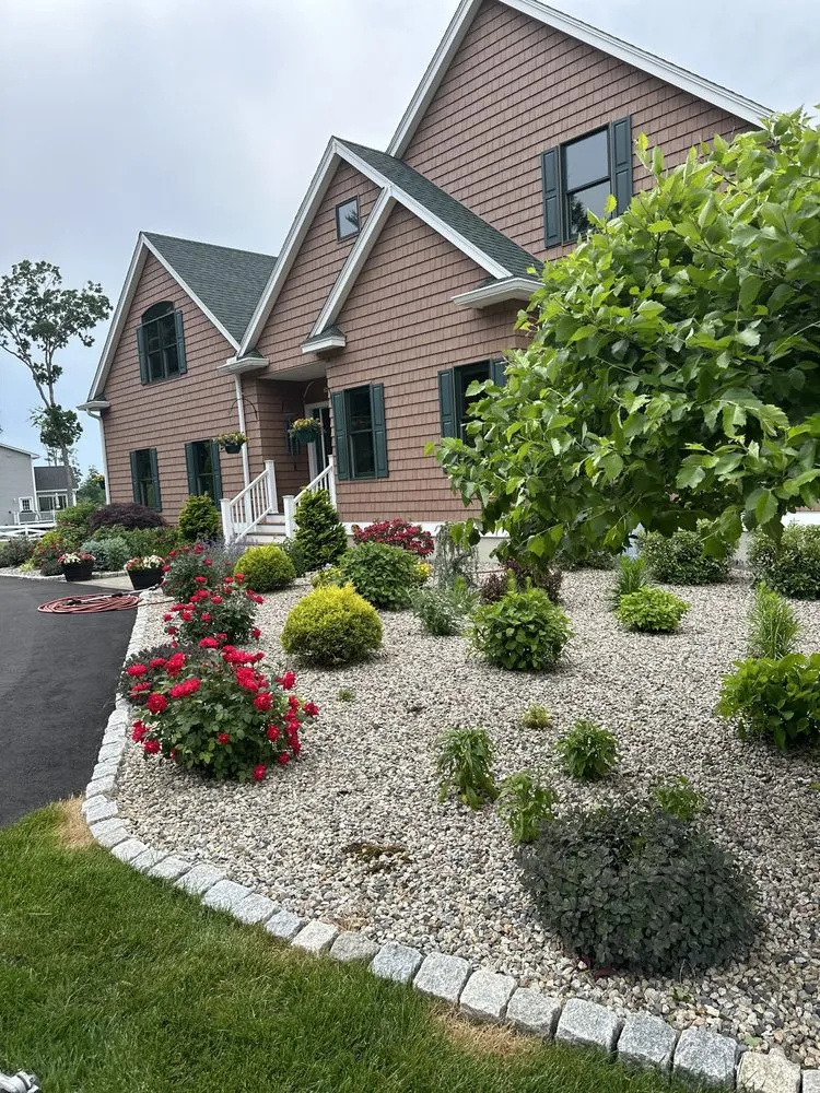 Top-rated landscaping services in Merrimack, NH by DMP