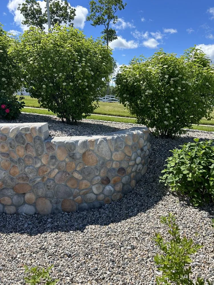 Custom garden landscaping in Merrimack, NH - DMP