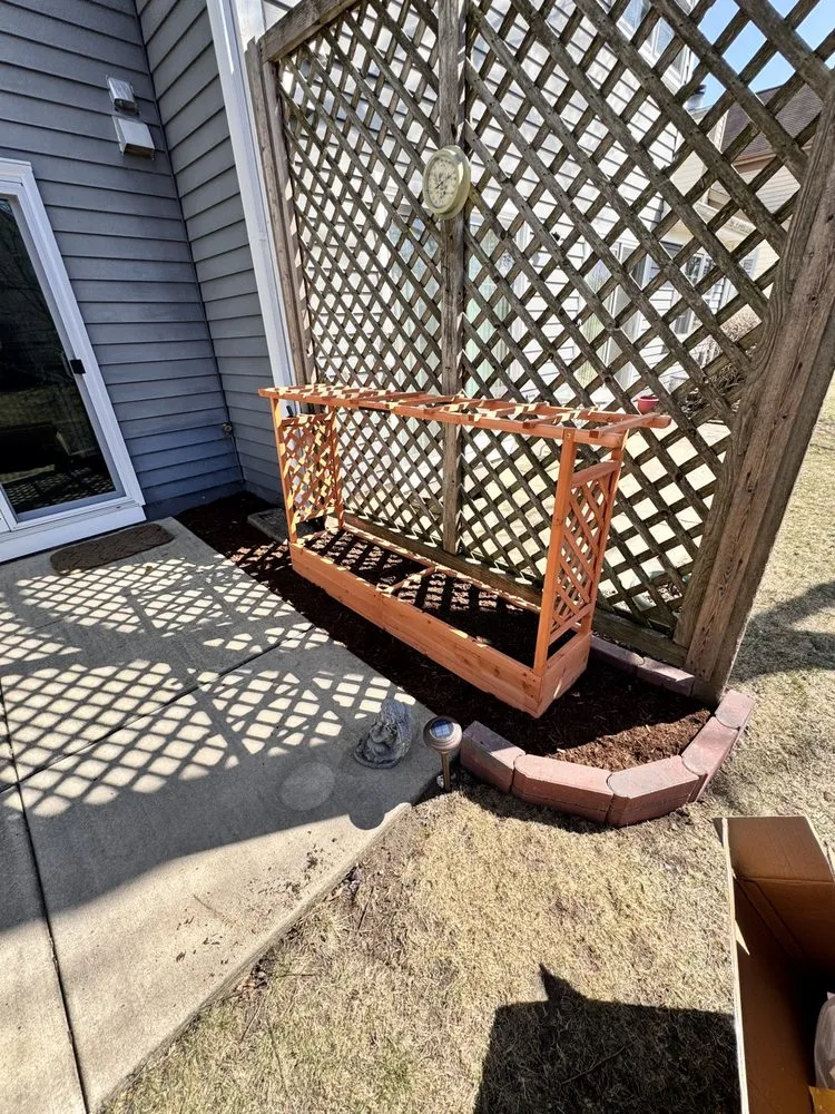 Professional yard cleanup service in Woodridge, IL - D&N Lawncare