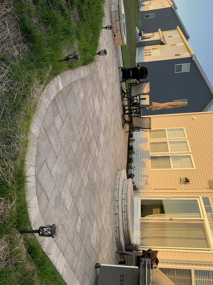 Affordable yard maintenance for residential properties in Hanover Park, IL by DNA Landscapes