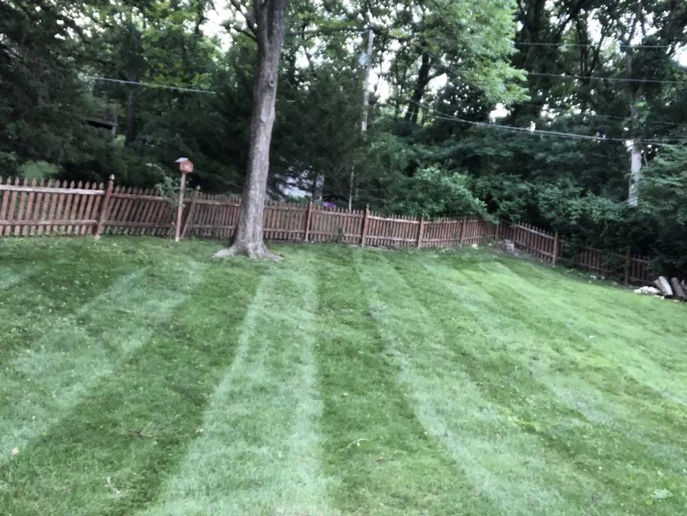 Trusted yard maintenance with custom design in Leavenworth, KS by DNA lawn care