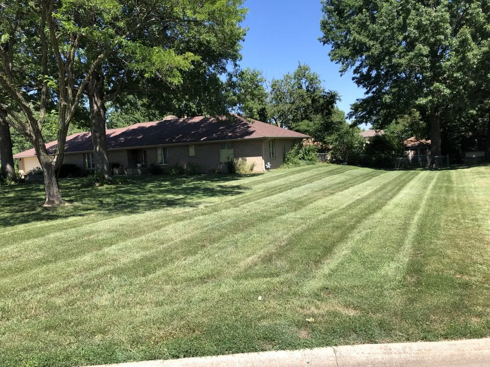 Custom landscaping services in Leavenworth, KS - DNA lawn care