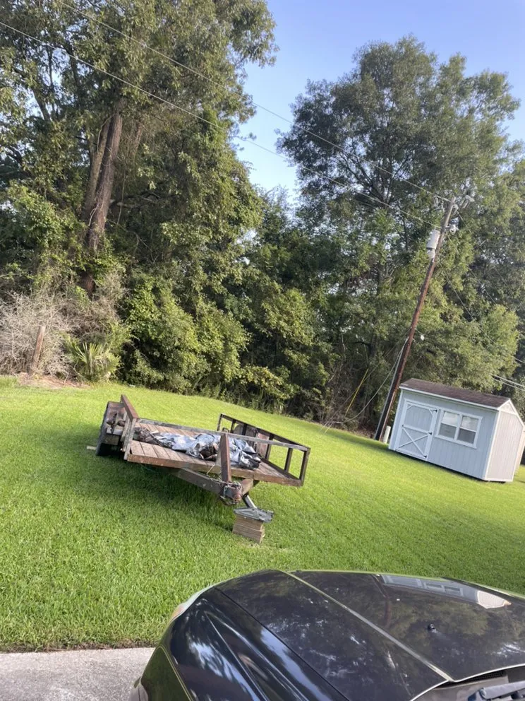 Expert yard cleanup service in Denham Springs, LA - DNA’s Lawn Care