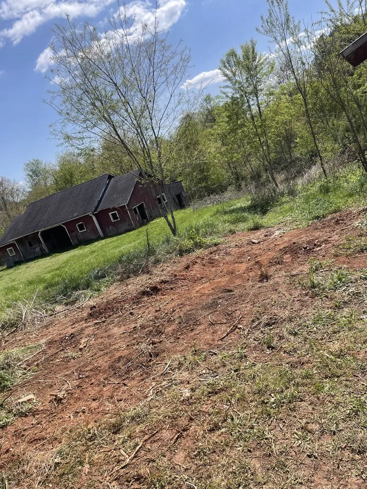 Expert yard cleanup service experts serving Lenoir, NC - DND Landscaping