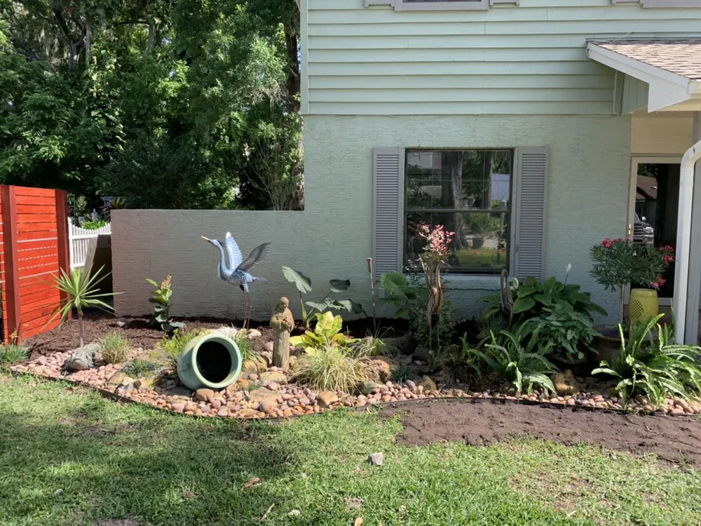 Local lawn mowing service in South Daytona, FL by DNH Landscape