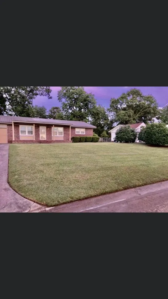 Expert garden landscaping experts serving Perry, GA - DnT Pressure Washing & Lawncare