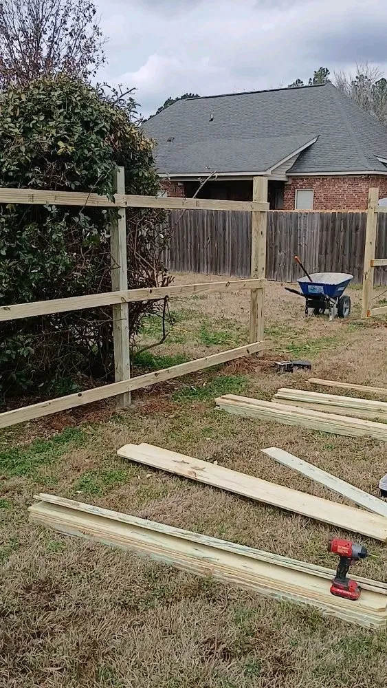 Expert garden landscaping for year-round maintenance in Flowood, MS by Do it all Pat