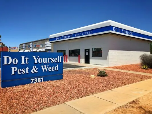 Do It Yourself Pest and Weed Control Logo