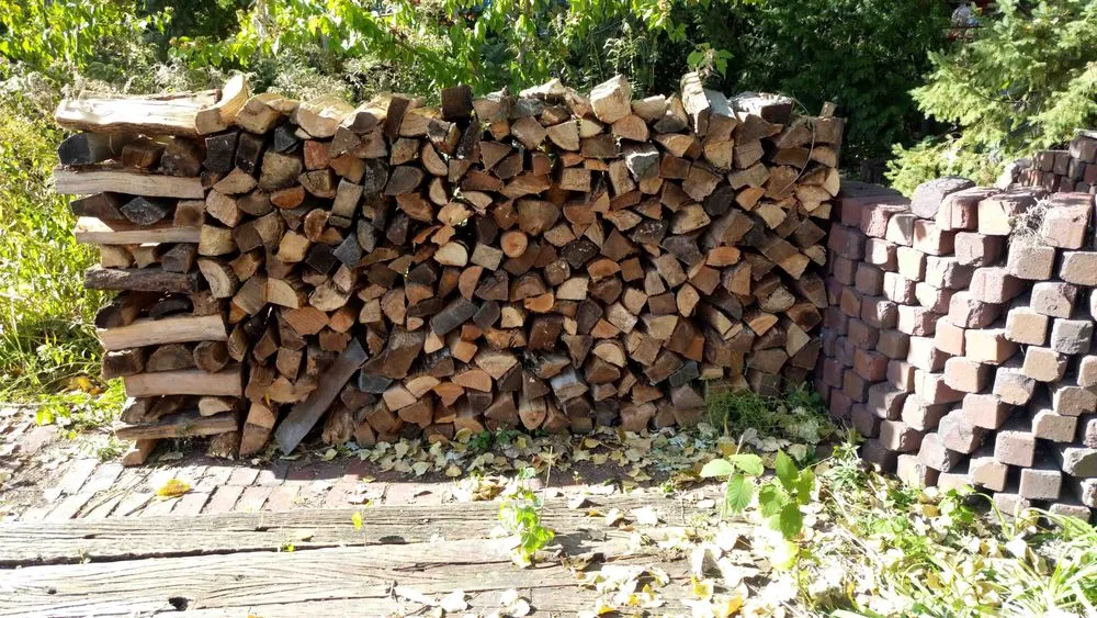 Expert garden landscaping for beautiful yards across Lockport, IL - Dobbelare Distributing