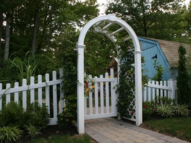 Top-rated yard maintenance experts serving Colonia, NJ - Dobra Property Maintenance