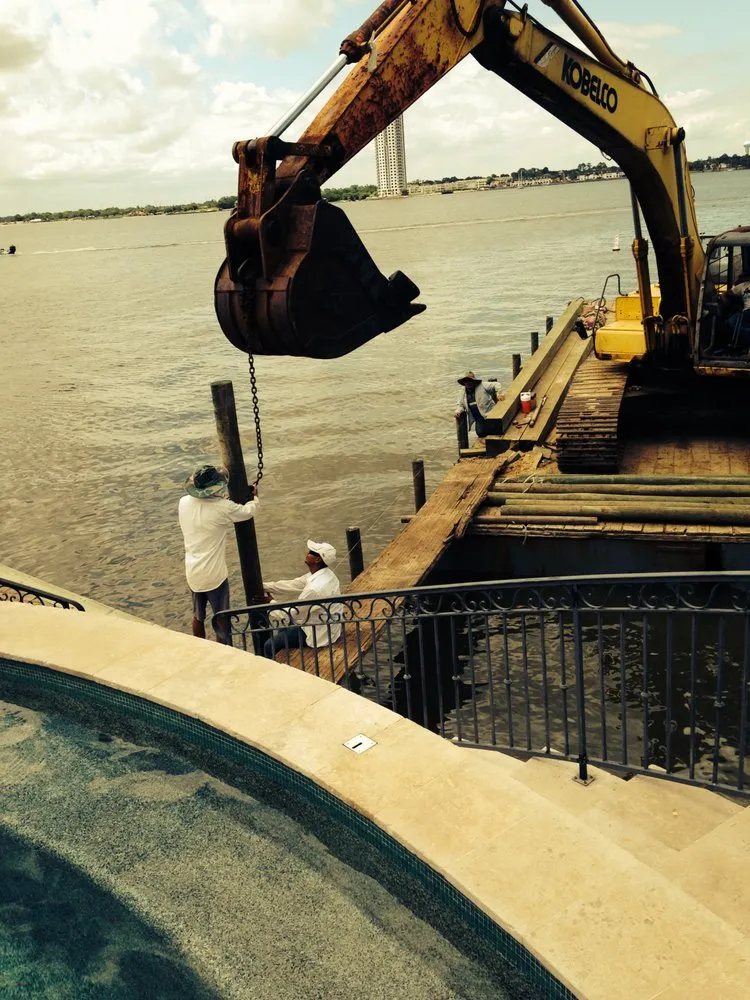 Reliable garden landscaping experts serving League City, TX - Dockside Development And Construction