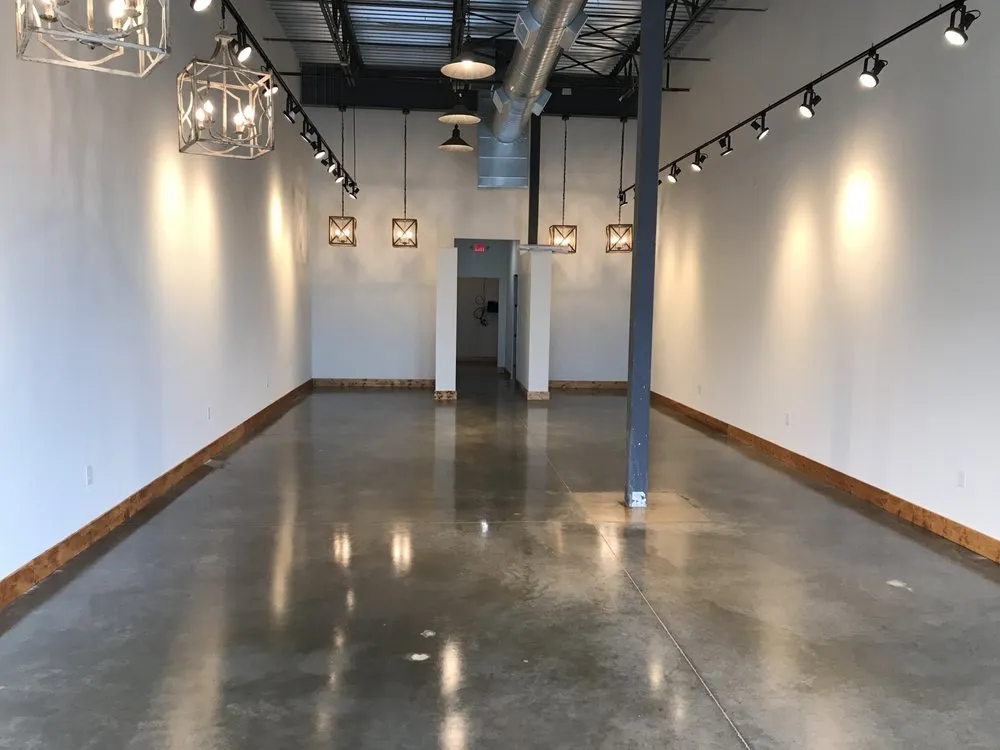 Local lawn mowing service experts serving League City, TX - Dockside Development And Construction