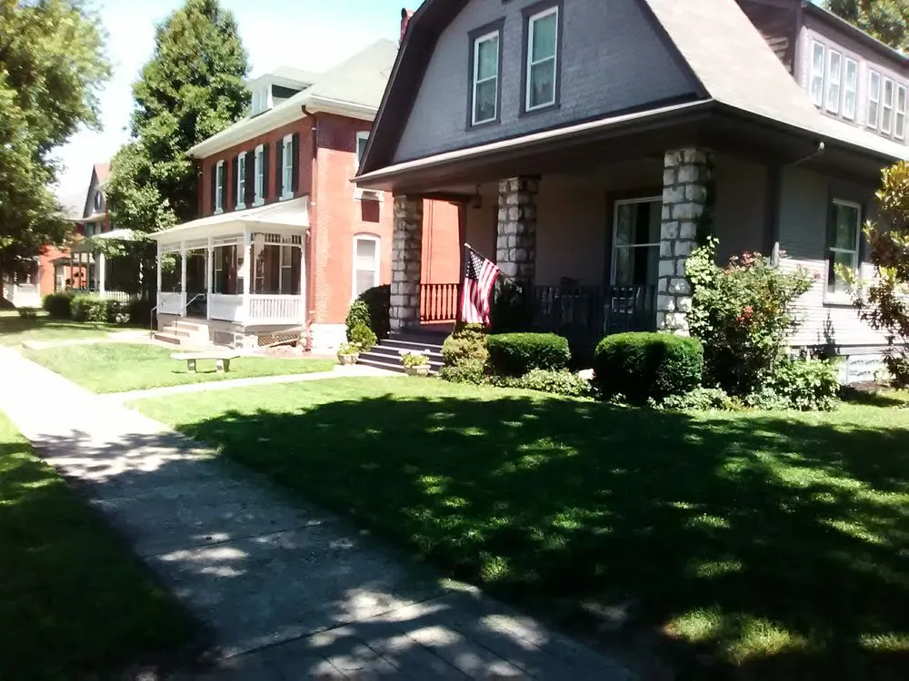 Local garden landscaping in Lake Saint Louis, MO by Doctor Deep Rootz Lawn Care Services