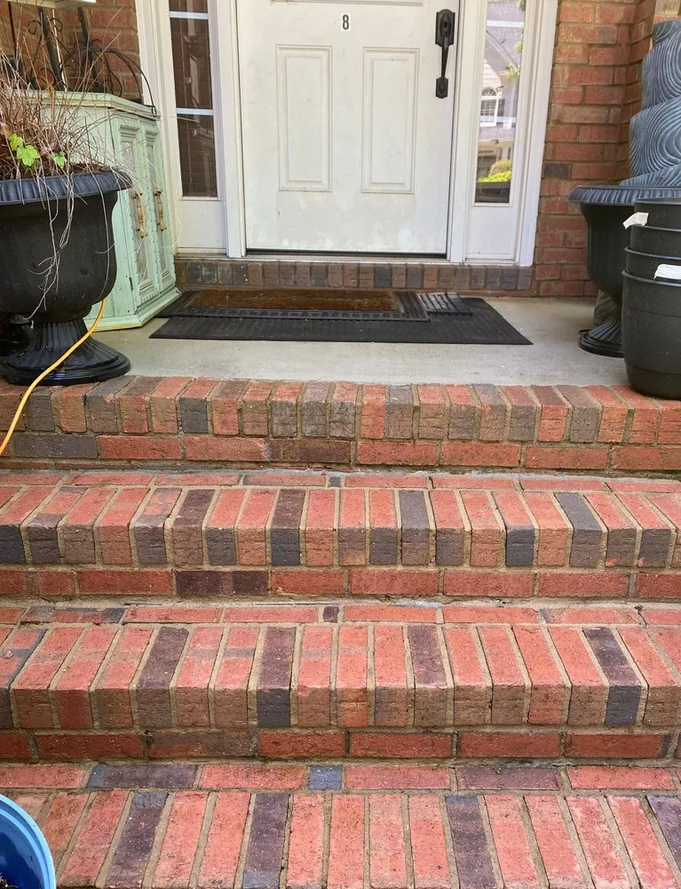 Local yard cleanup service for year-round maintenance in Cumming, GA by Doctor Eco