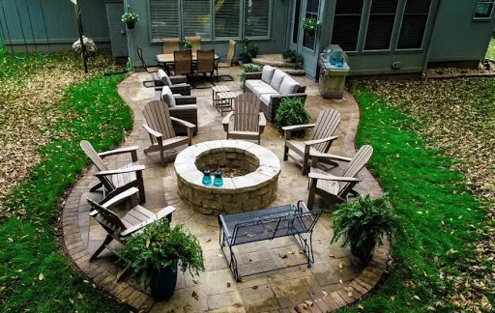 Professional landscape design in Stilwell, KS - Doctor's Lawn & Landscape