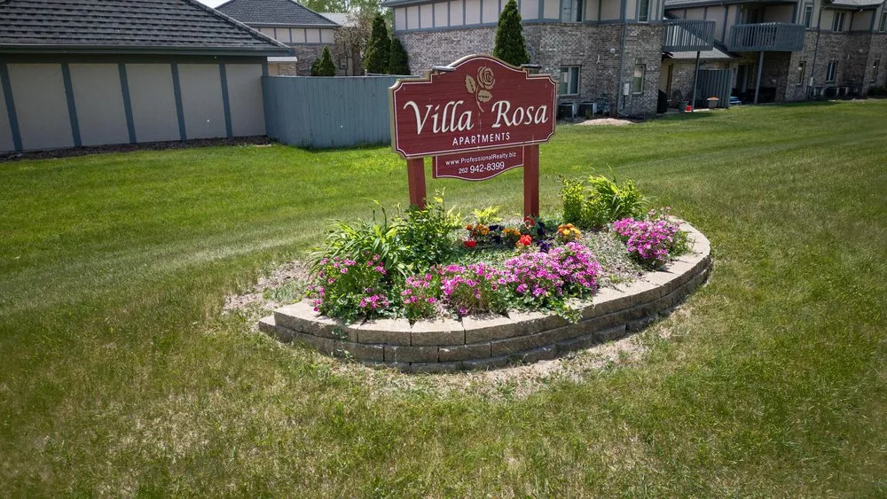 Top-rated yard maintenance with custom design across Kenosha, WI - Doctors of Landscaping