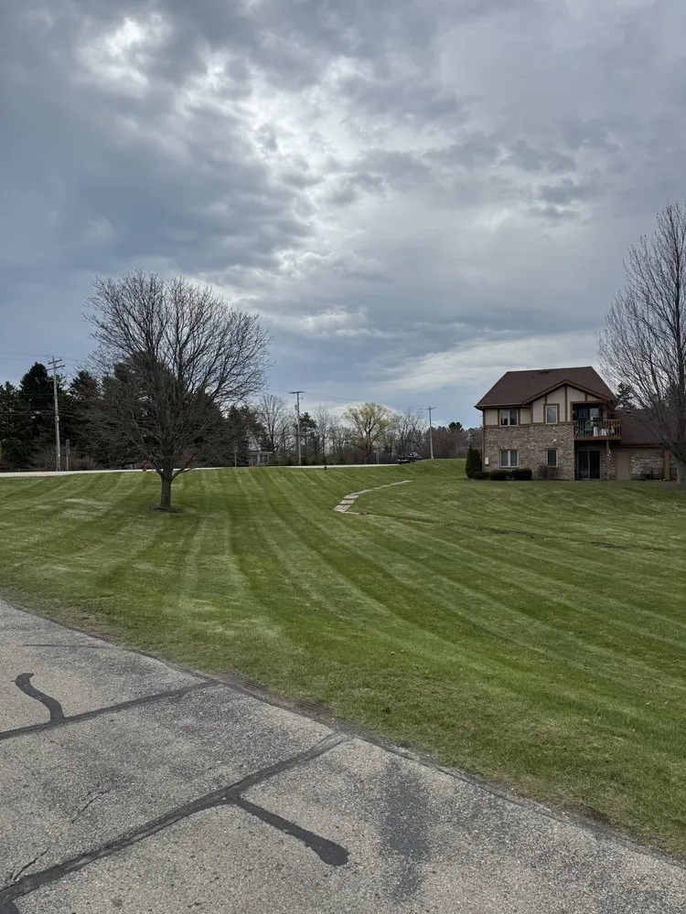 Top-rated yard cleanup service for homes in Kenosha, WI by Doctors of Landscaping