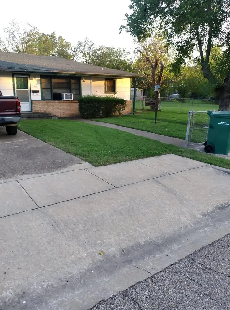 Local yard cleanup service in Waco, TX by Dodd's Lawn Care Service