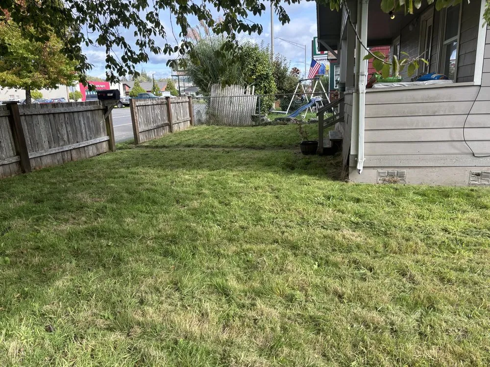 Top-rated garden landscaping in Hoquiam, WA by Doe Services