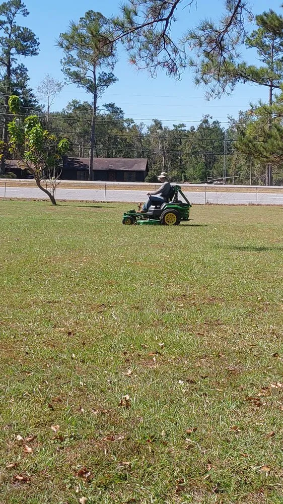 Trusted landscape installation for homes in Valdosta, GA by Dofi Painting & Pressure Washing