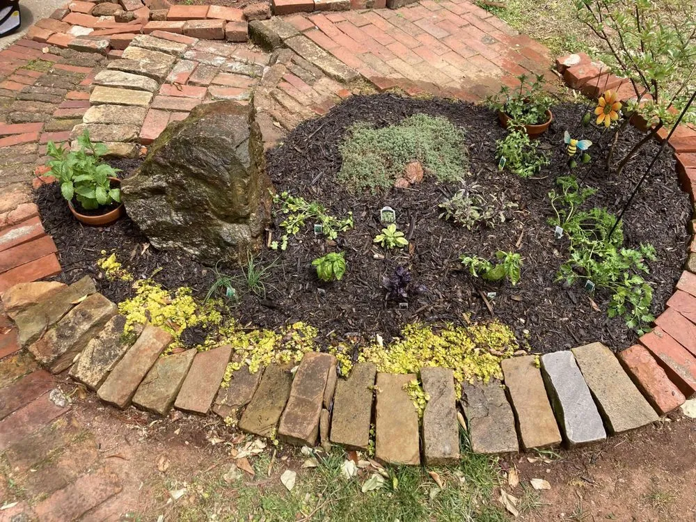 Professional garden landscaping in Anderson, SC by Dogwood Garden Design