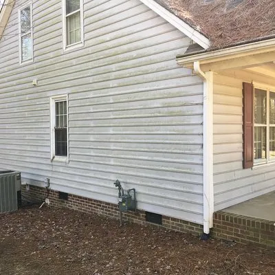 Dogwood Lawn Care Logo