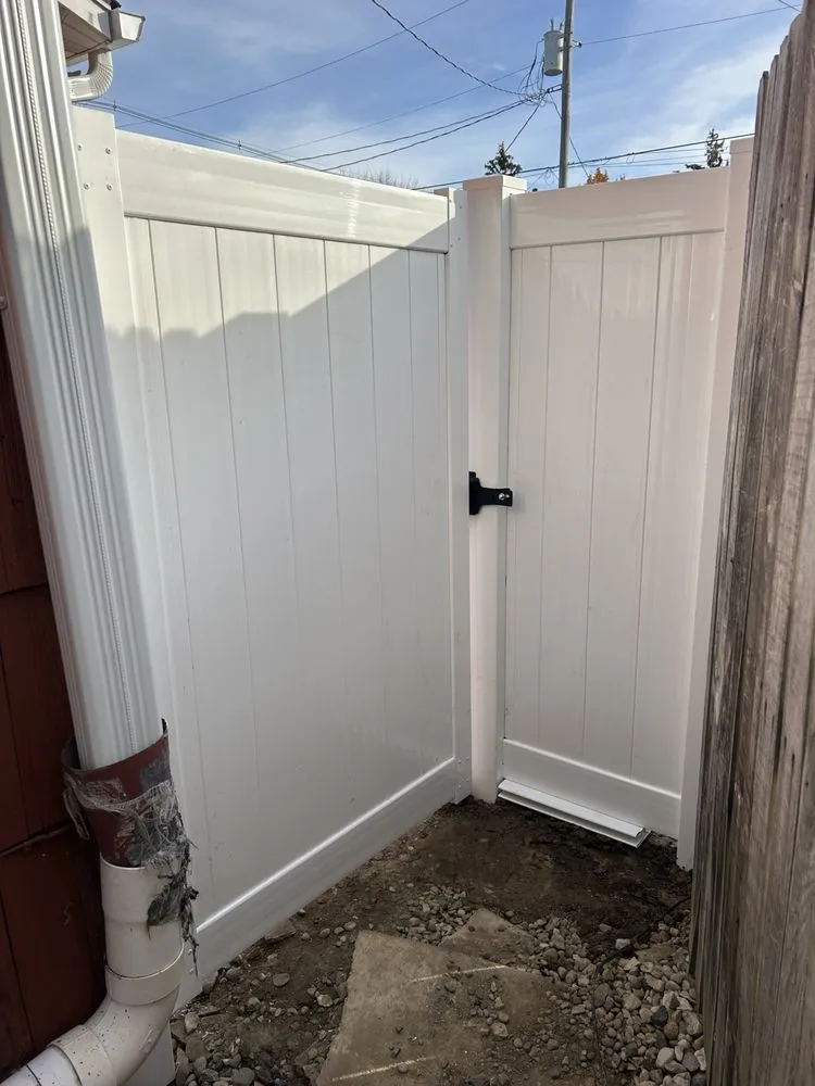 Affordable yard maintenance in Frankfort, IN by Doin’ It Wells Services